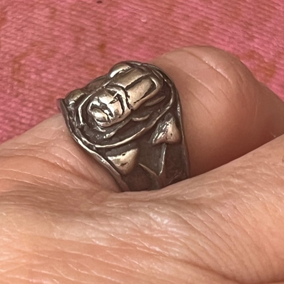 Vintage Inspired Art Nouveau Style Scarab Ring - Picture 8 of 8